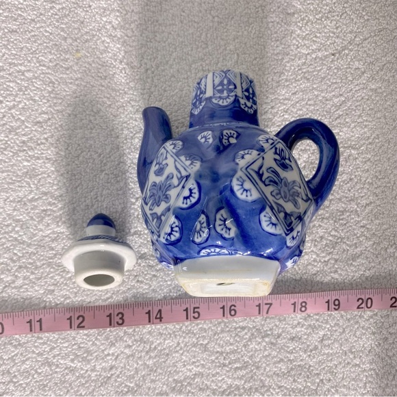 Vintage Blue White Chinese Porcelain Teapot - Picture 3 of 11